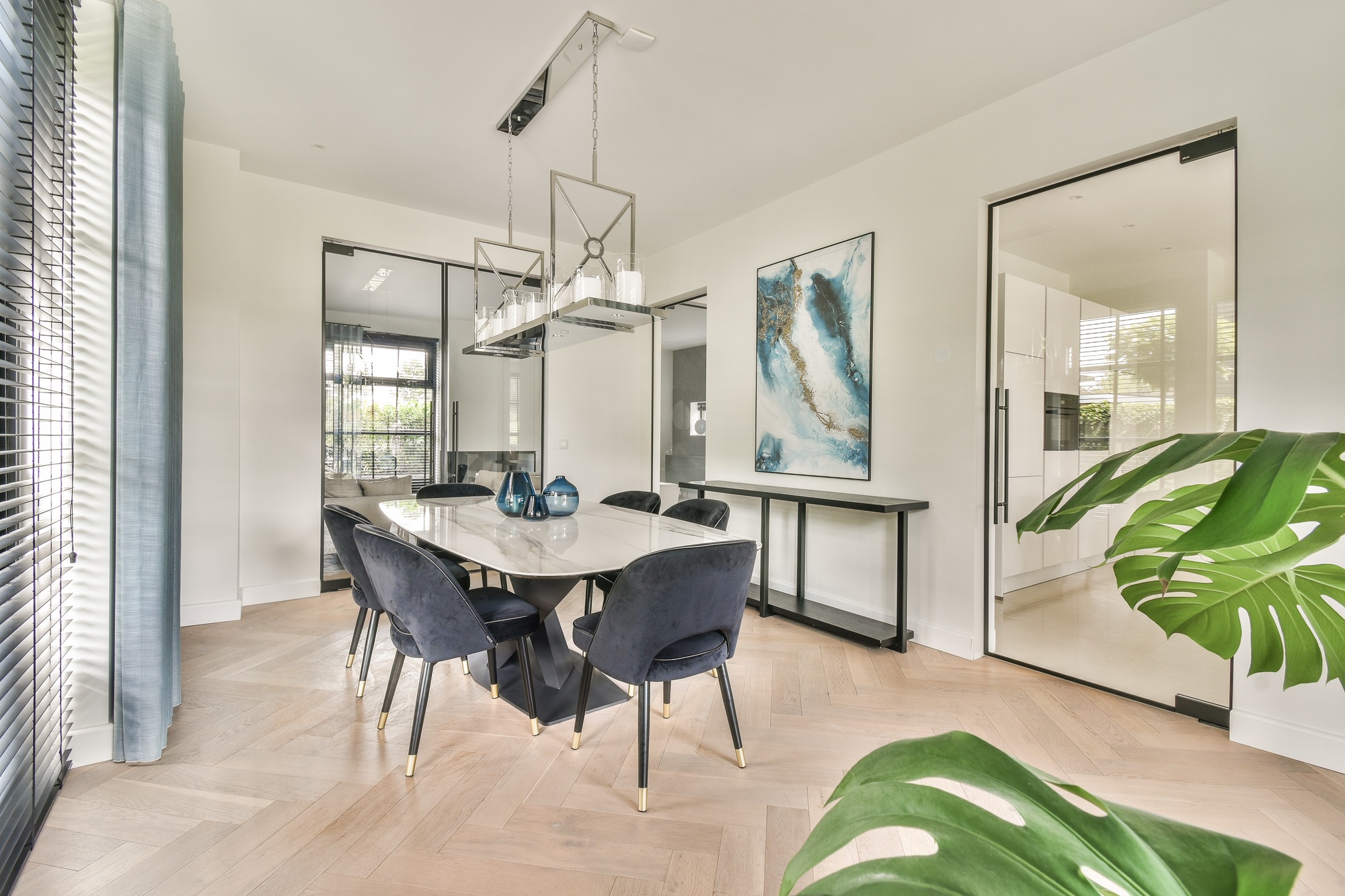 Modern Dining Room Interior Design